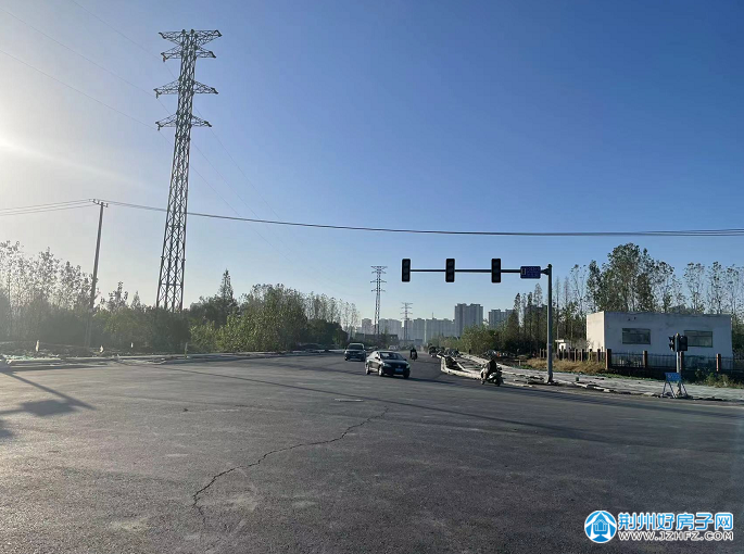 郢西路即将建成通车距离火车站一步之遥